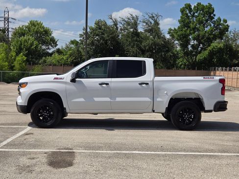 Used 2025 Chevrolet Silverado 1500 Custom Trail Boss AWD/4WD image 6