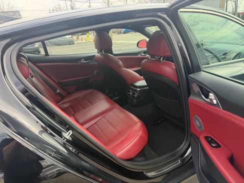 Used 2019 Kia Stinger GT2 image 26