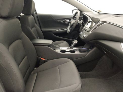 Used 2025 Chevrolet Malibu LT FWD image 21