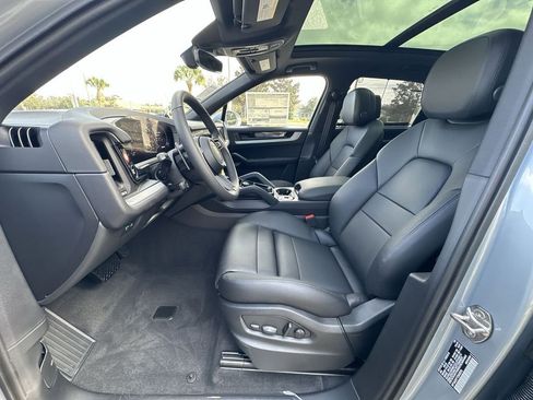 New 2026 Porsche Cayenne image 7