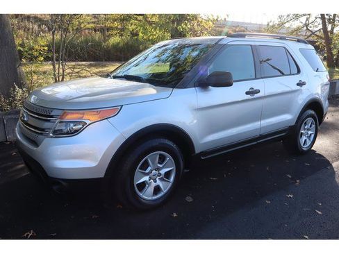 Used 2013 Ford Explorer 4WD 4dr Base w/ Class III Trailer Tow Pkg image 2