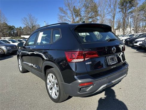 Used 2023 Volkswagen Taos S image 3