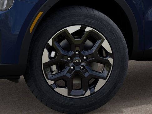 New 2025 Kia Sorento S image 9
