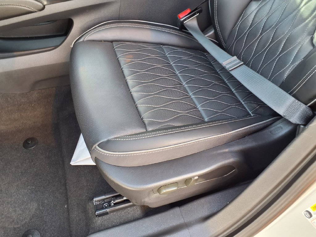 Used 2023 Buick Envision Avenir AWD/4WD image 24