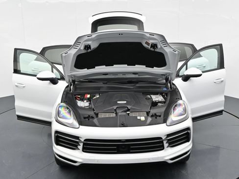 Certified 2022 Porsche Cayenne Platinum Edition AWD/4WD image 22
