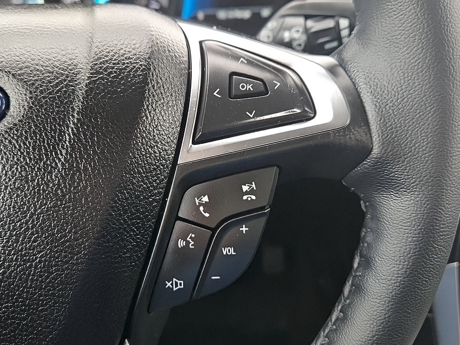 Used 2024 Ford Edge SEL w/ Convenience Package AWD/4WD image 14