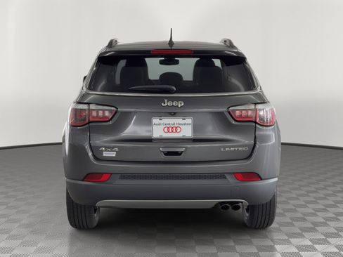 Used 2018 Jeep Compass Limited w/ Navigation Group AWD/4WD image 10