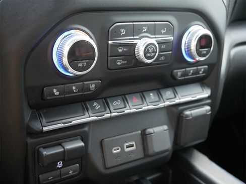 Used 2022 GMC Sierra 1500 AT4 w/ AT4 Preferred Package image 20