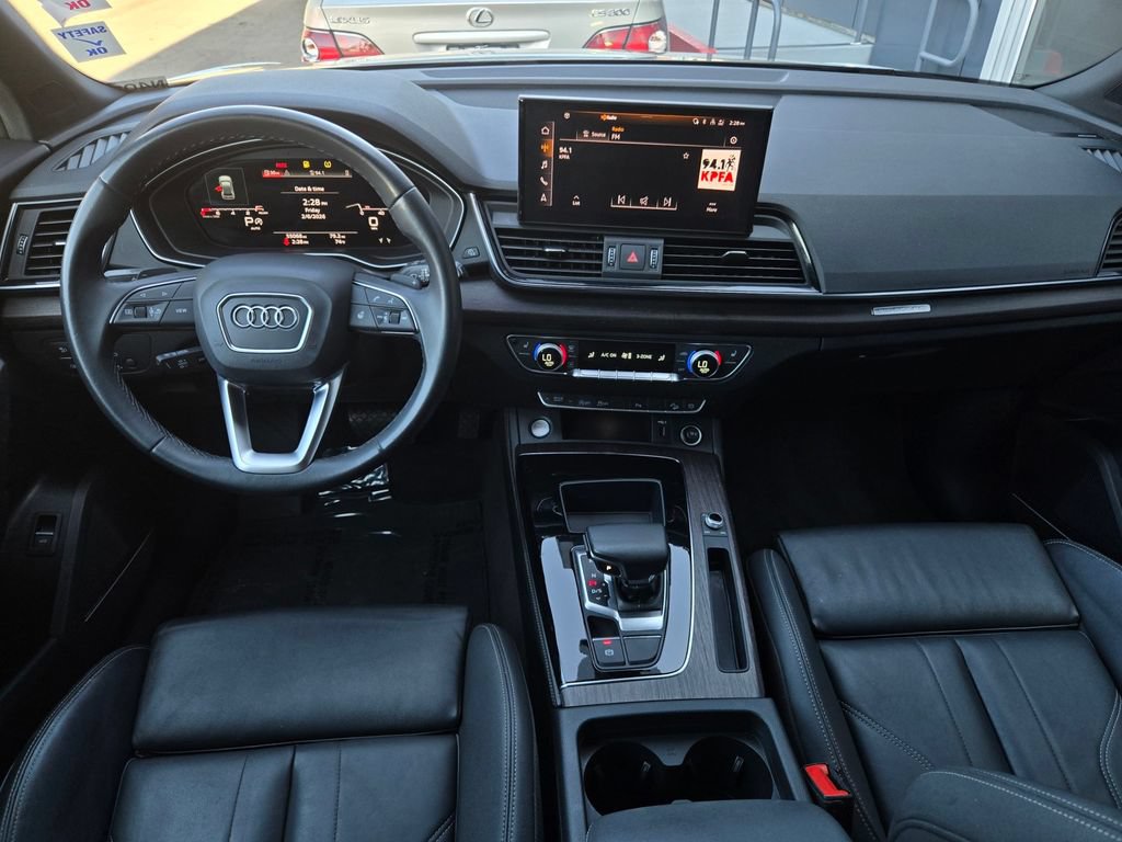 Used 2023 Audi Q5 2.0T Premium Plus w/ Premium Plus Package AWD/4WD image 16