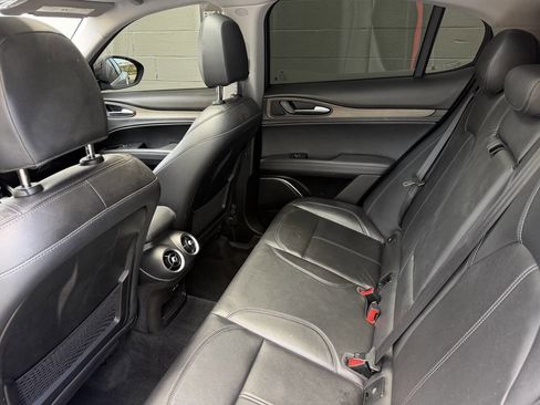 Used 2018 Alfa Romeo Stelvio Ti AWD/4WD image 25