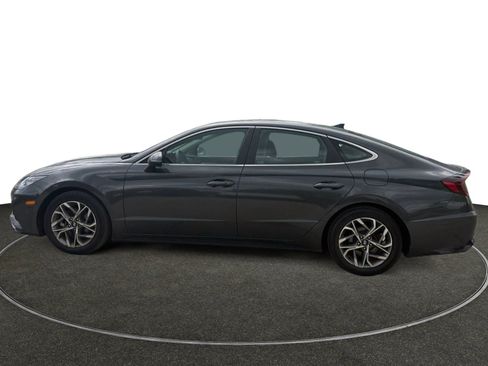 Used 2021 Hyundai Sonata SEL FWD image 2