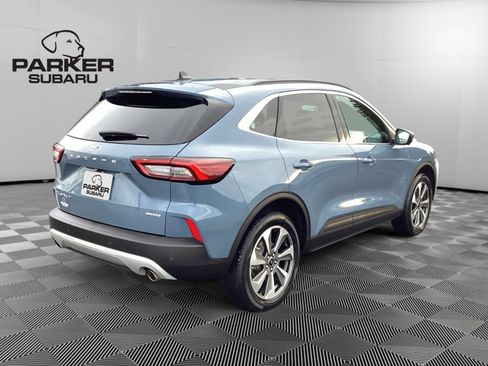 Used 2024 Ford Escape Platinum image 5