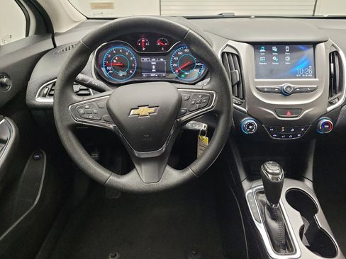 Used 2017 Chevrolet Cruze LT FWD image 22