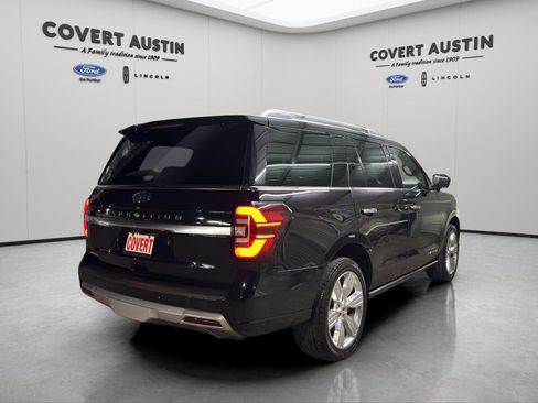 Used 2023 Ford Expedition Platinum image 5