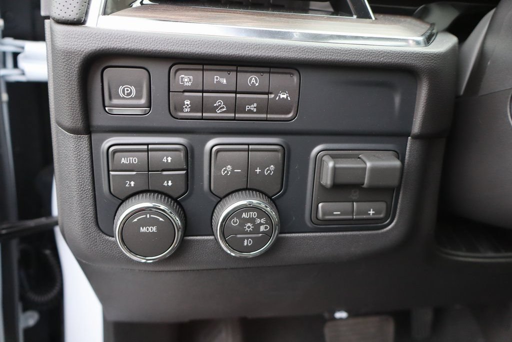 New 2026 Chevrolet Tahoe Premier AWD/4WD image 17