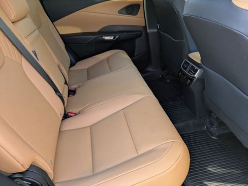 Used 2025 Lexus RX 350 Premium image 19