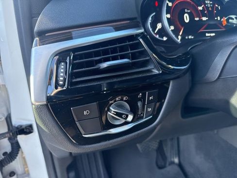 Used 2018 BMW 530i xDrive 530i xDrive image 11