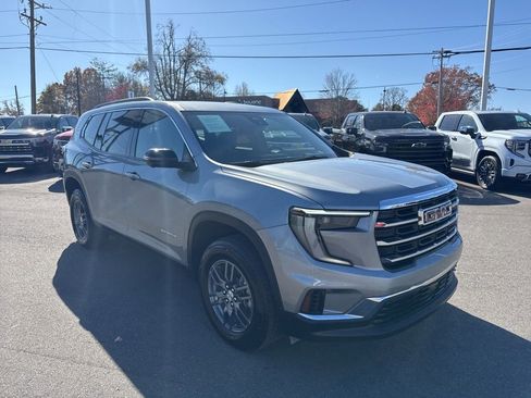 Used 2025 GMC Acadia Elevation image 7