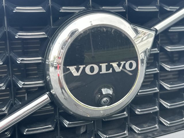 Used 2025 Volvo XC60 B5 Plus AWD/4WD image 31