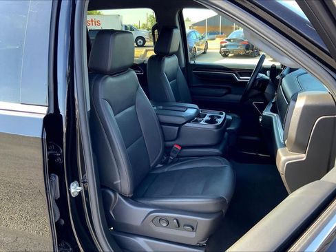 Used 2025 GMC Sierra 1500 SLT RWD image 9