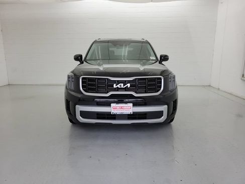 Used 2025 Kia Telluride S AWD/4WD image 3