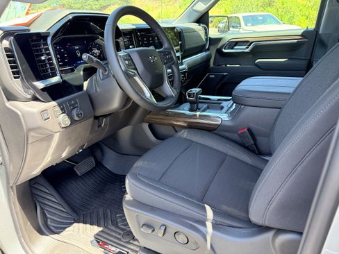 New 2026 Chevrolet Silverado 1500 LT Trail Boss w/ Convenience Package II AWD/4WD image 10