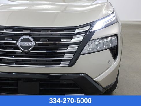 New 2026 Nissan Rogue Platinum image 7