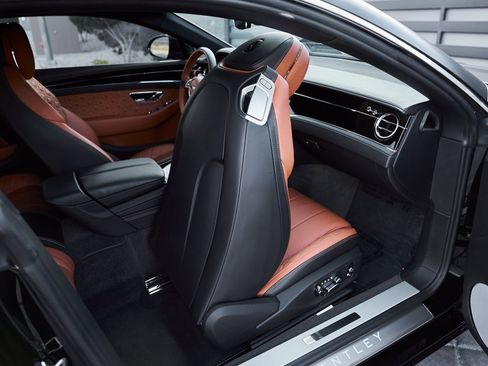 Used 2020 Bentley Continental GT image 39