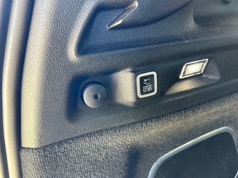 Used 2025 Jeep Grand Cherokee L Summit AWD/4WD image 10