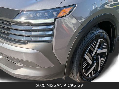 Certified 2025 Nissan Kicks SV image 10