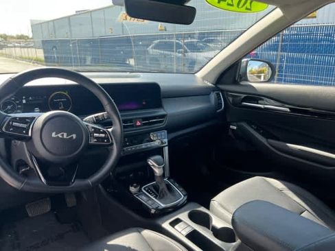 Used 2024 Kia Seltos SX w/ SX Sunroof Package AWD/4WD image 18
