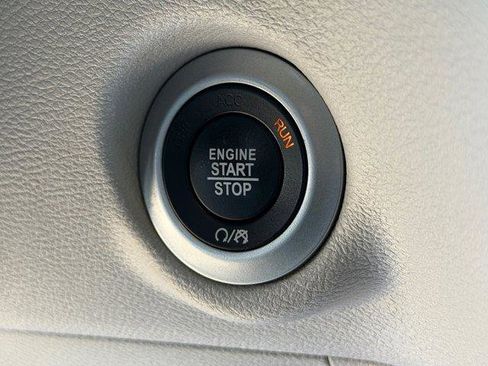 Used 2023 Chrysler Voyager LX FWD image 27