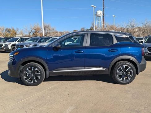 Used 2025 Nissan Kicks SV w/ Illumination Package image 8