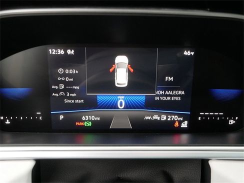 Certified 2025 Volkswagen Taos SE image 27