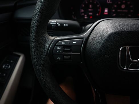 Used 2024 Honda Accord LX image 19