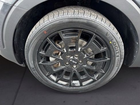 Certified 2022 Kia Telluride SX w/ SX Prestige Package image 9