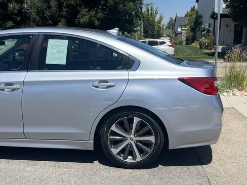 Used 2016 Subaru Legacy 2.5i Limited AWD/4WD image 4