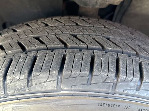 Used 2019 Volkswagen Atlas SE image 12