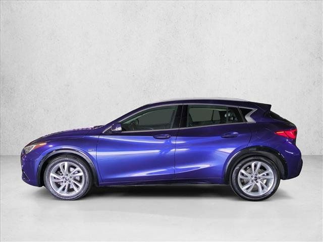 Used 2017 INFINITI QX30 Premium FWD image 9