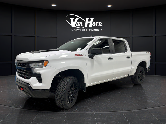 Used 2025 Chevrolet Silverado 1500 LT Trail Boss w/ Convenience Package II AWD/4WD image 3
