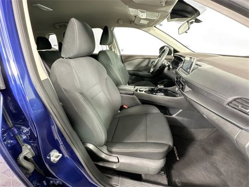 Used 2023 Nissan Rogue S image 26