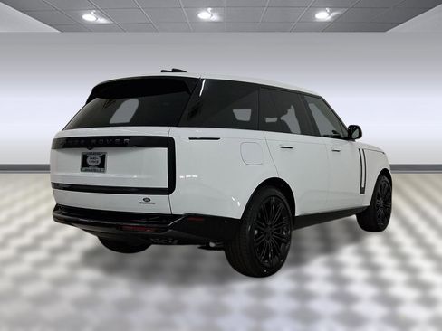 New 2026 Land Rover Range Rover SE image 9
