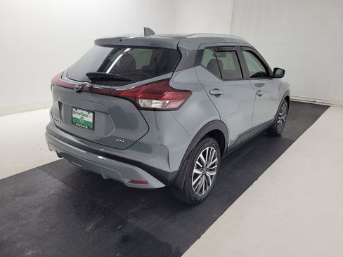 Used 2023 Nissan Kicks SV FWD image 9