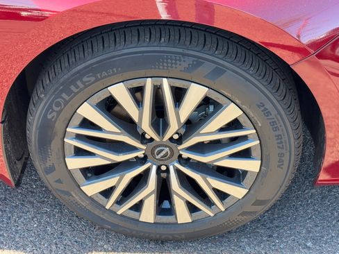 New 2025 Nissan Altima 2.5 SV image 10