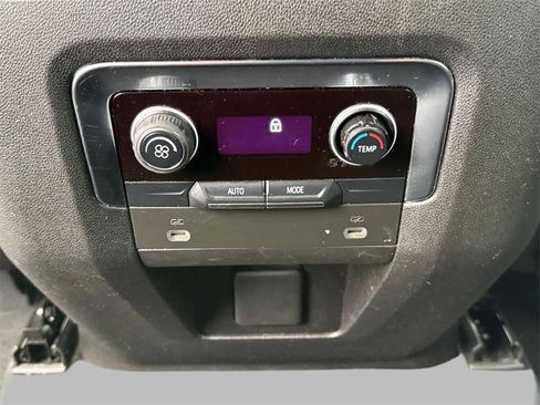 Used 2021 Chevrolet Tahoe LT image 21