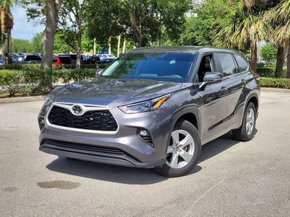 Used 2025 Toyota Highlander LE
