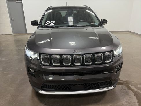 Used 2022 Jeep Compass Limited image 34