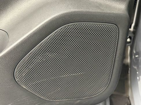 Used 2023 Nissan Rogue SL w/ SL Premium Package image 17