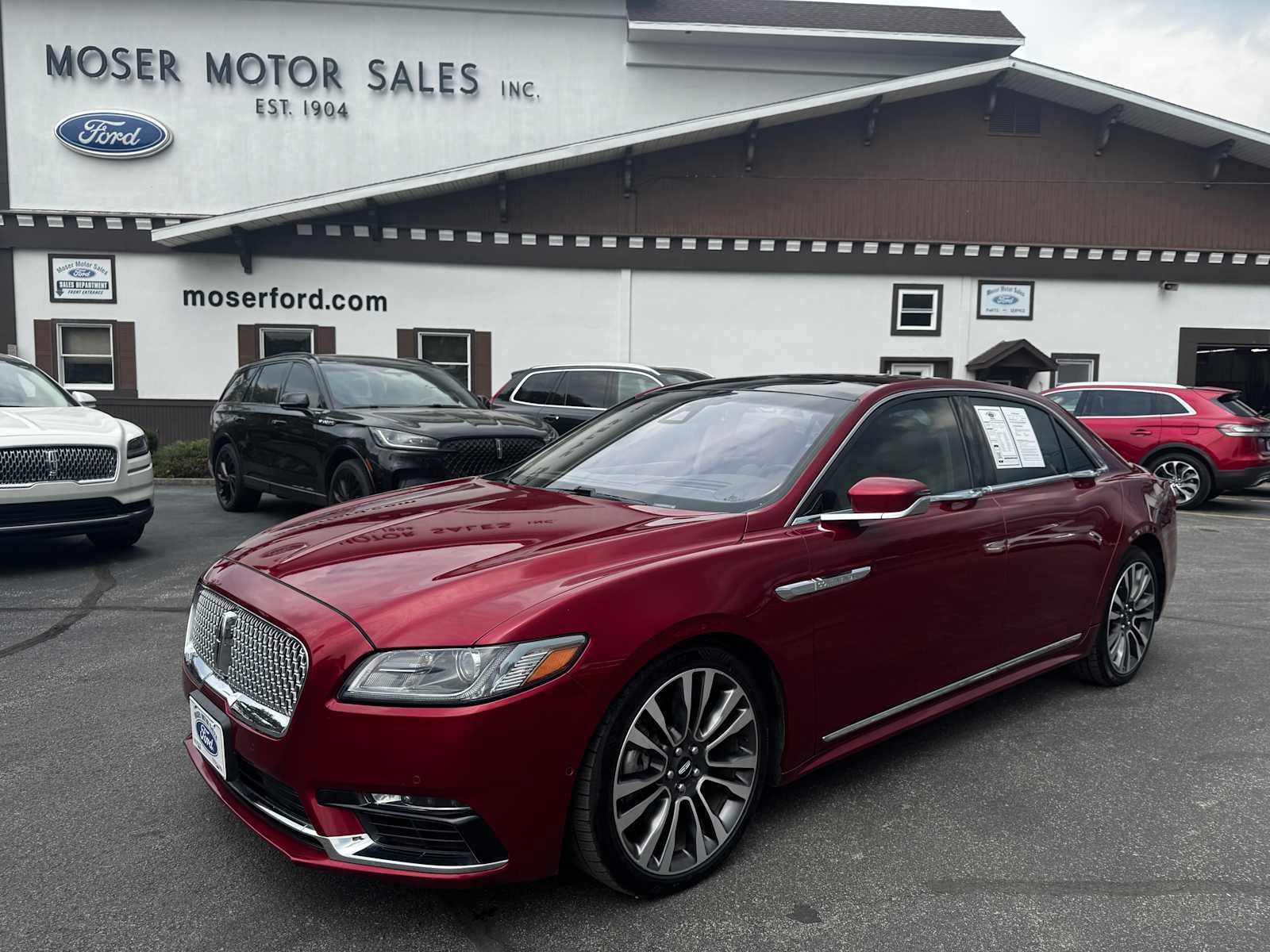 Used 2019 Lincoln Continental Reserve FWD image 1