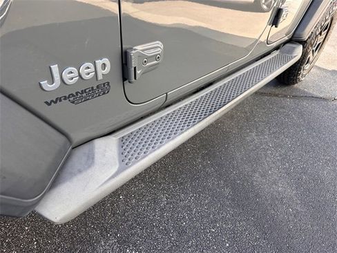 Used 2021 Jeep Wrangler Unlimited Sport image 9